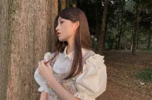 美顶流纯神演穿普拉达的女王2被删光！秀身体黑历史太多