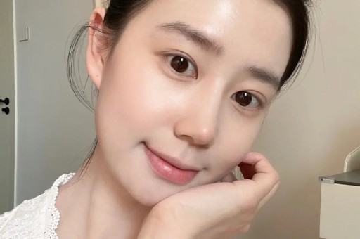 中年演员塌房天花板带亲闺女当出轨遮羞布