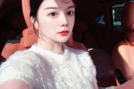 内娱清纯女星偷闯日本拍艳情片被网友当场撞破