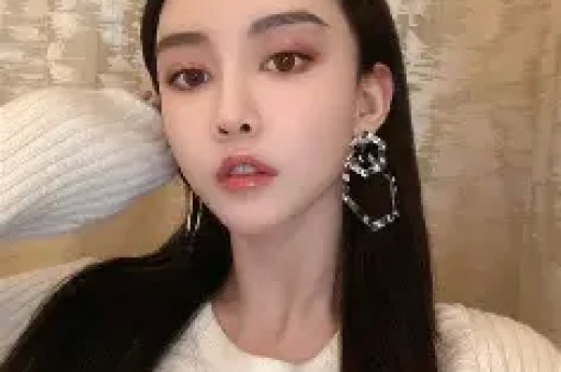 范冰冰深夜晒美照变花姑娘疑似心情大好婚事近