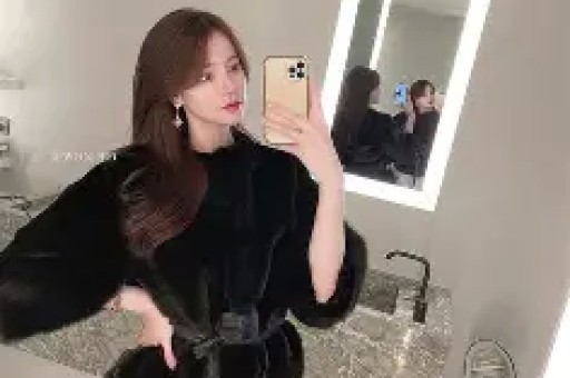 39岁范冰冰参加婚礼被曝光！素面朝天无明星架子网友：挺白挺胖