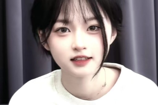 曝郭麒麟恋情、女孩低保追星、郑佩佩捐大脑、杨紫深夜吃泡面