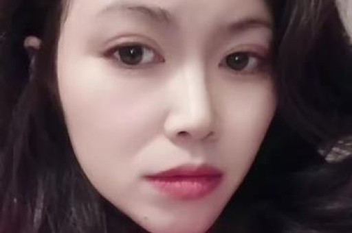 大瓜！曝某95后顶流女星自称是合作男演员的女友对方受不了死缠烂打拉黑了她